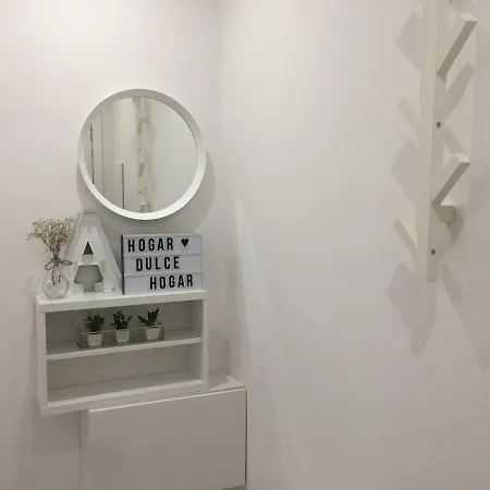 Con Piscina En El Centro De Апартаменти *