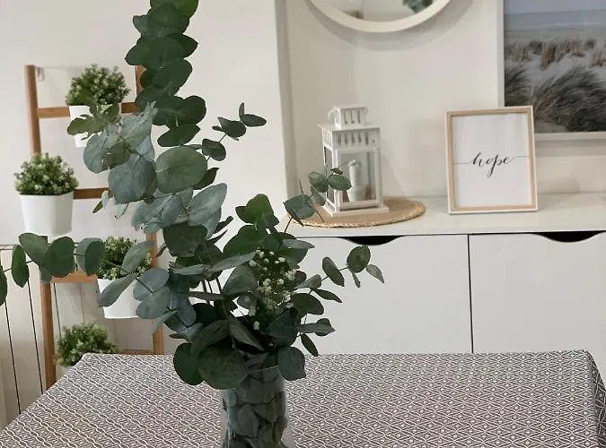 Con Piscina En El Centro De Appartement *