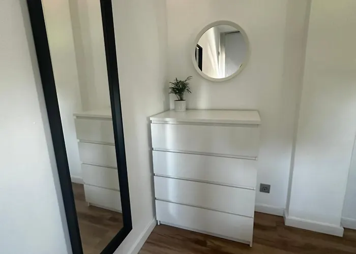 Con Piscina En El Centro De 아파트 산신소